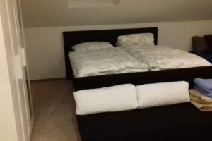 Ferienapartment_Memil_Schlafzimmer